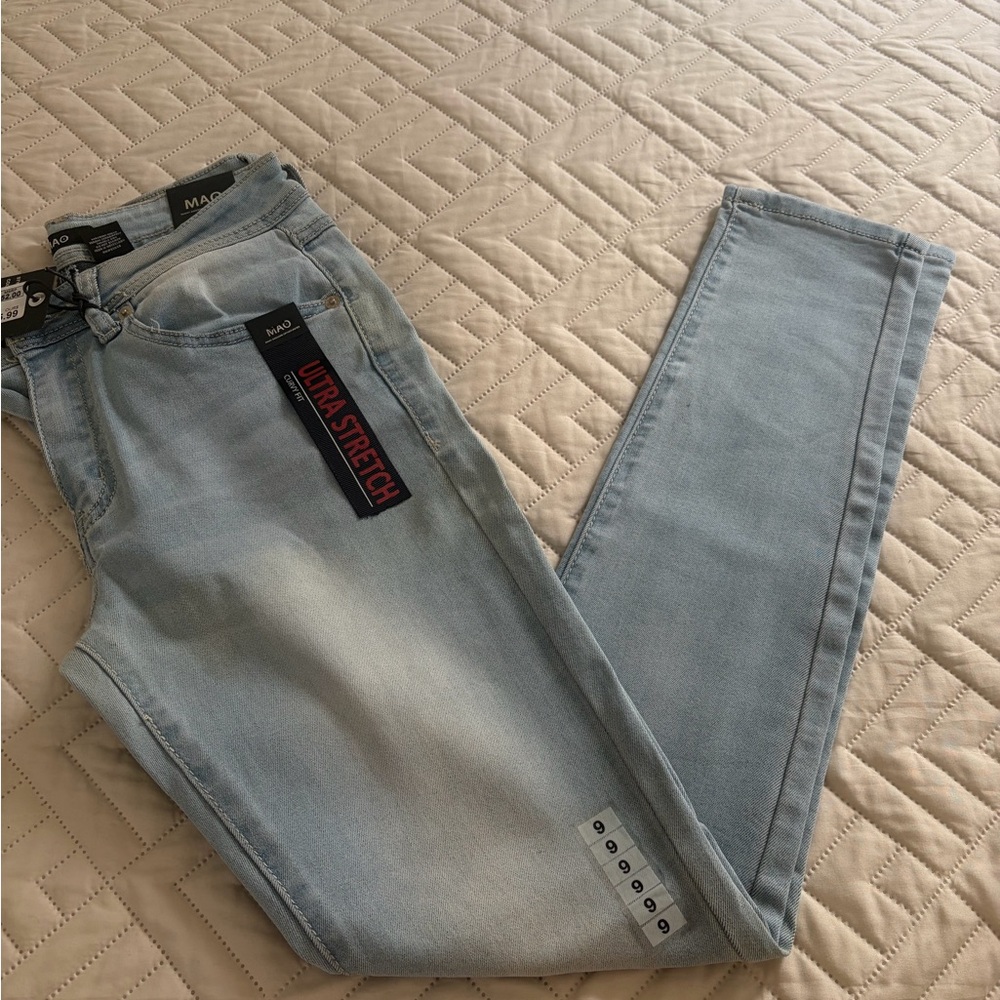 NWT Women's Light Blue Ultra Stretch Jeans
